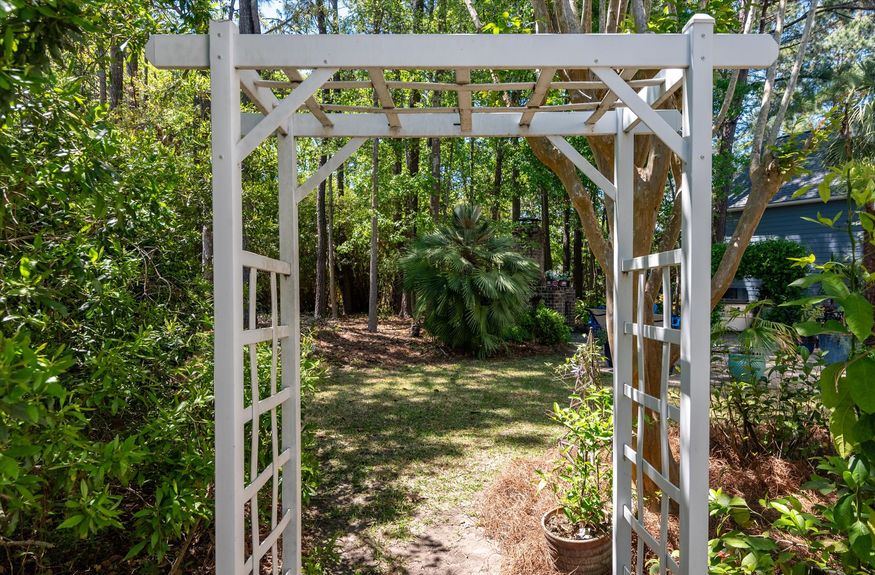 52-1516 Devol_e_p_Lowcountry_Exposure-1