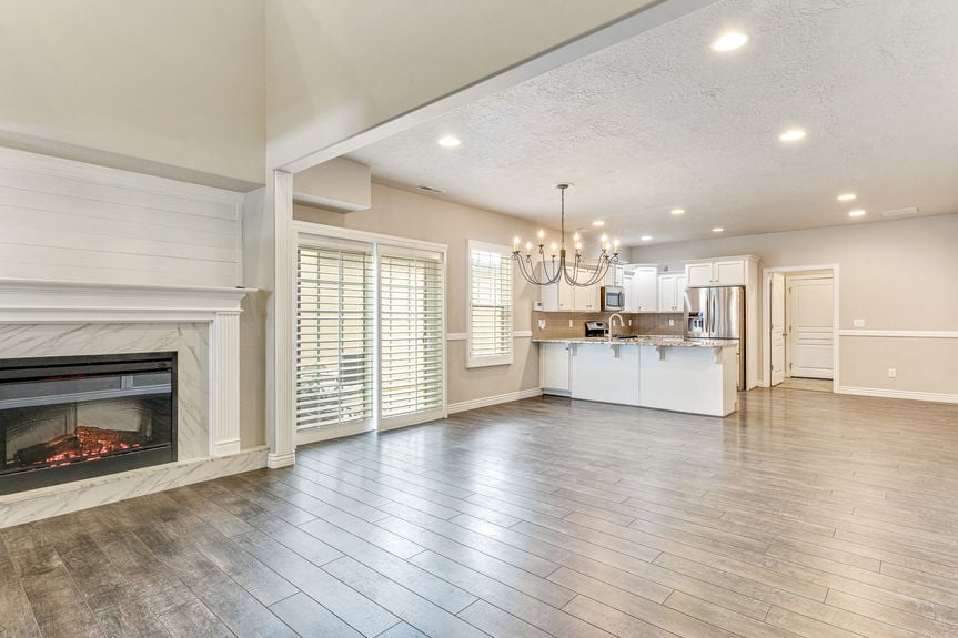 11-11222 Oakmond Rd -8-2