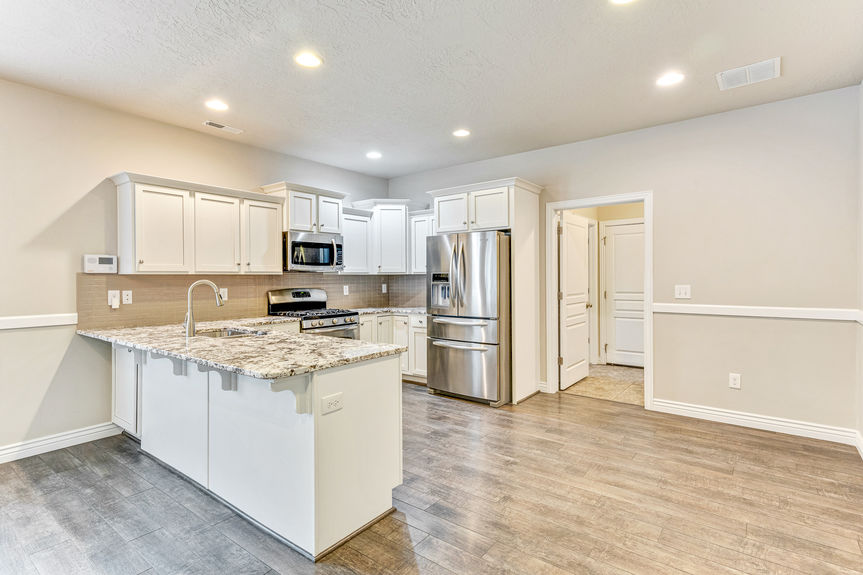 19-11222 Oakmond Rd -15-2