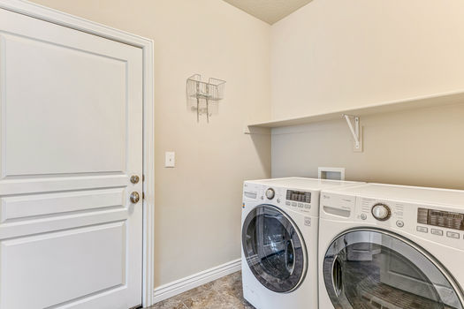 24-11222 Oakmond Rd -20-2