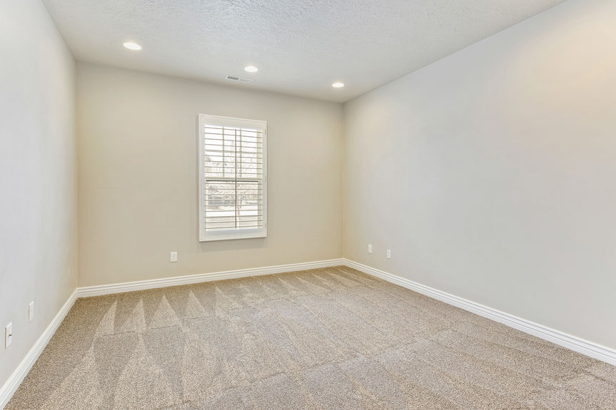 26-11222 Oakmond Rd -22-2
