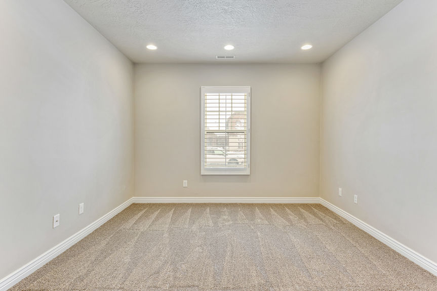 28-11222 Oakmond Rd -23-2