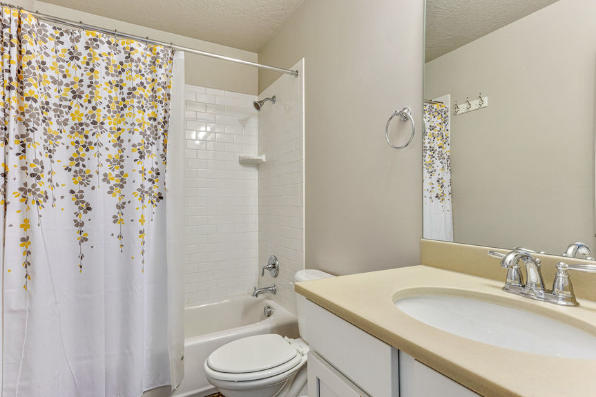 42-11222 Oakmond Rd -36-2