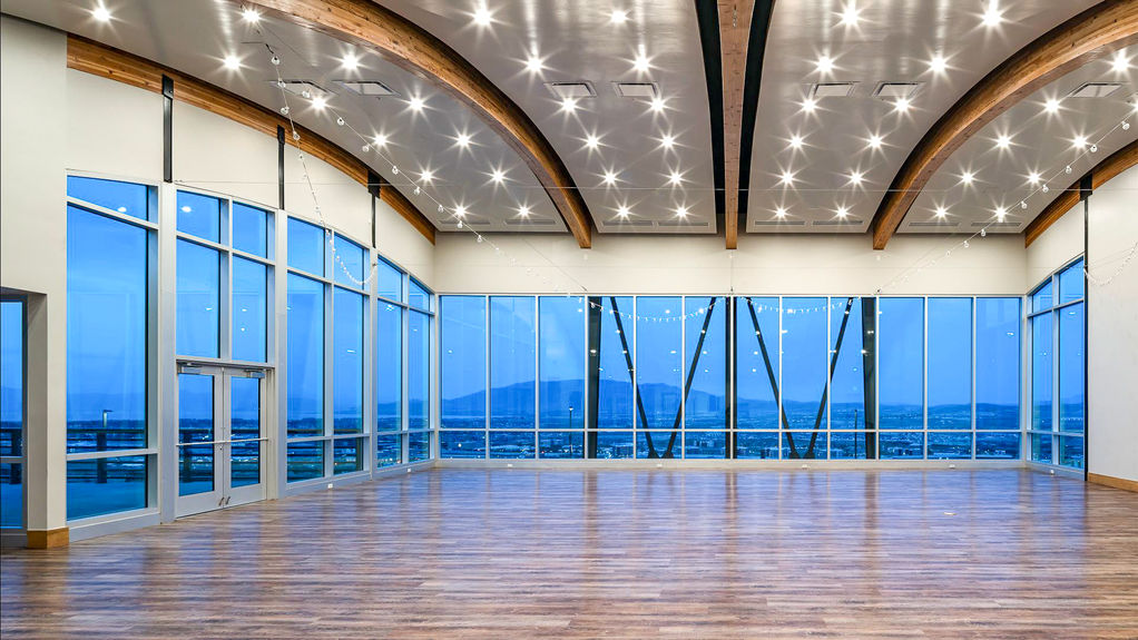 UT_Traverse-Mountain_Amenities_Ballroom_3_1920-2