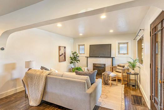 20-139 Edith Ave-9-3