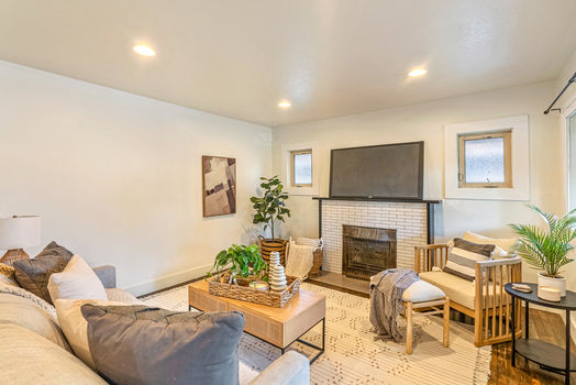 21-139 Edith Ave-10-3