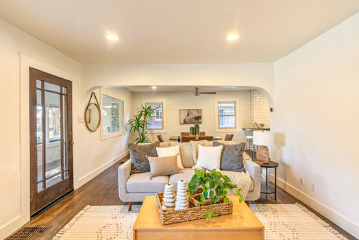 25-139 Edith Ave-14-3