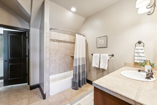 3180 Stoney Creek Cir, Heber City_HDR042-2