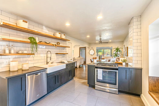 34-139 Edith Ave-23-3