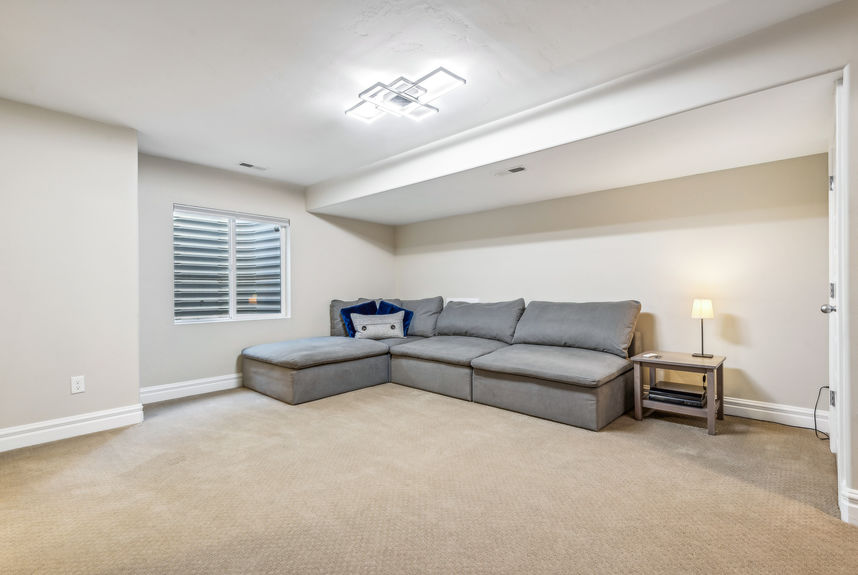 10239 Silver Mine Rd, South Jordan_HDR013-2