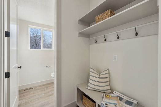 21_341 E 100 S St, Santaquin_HDR011