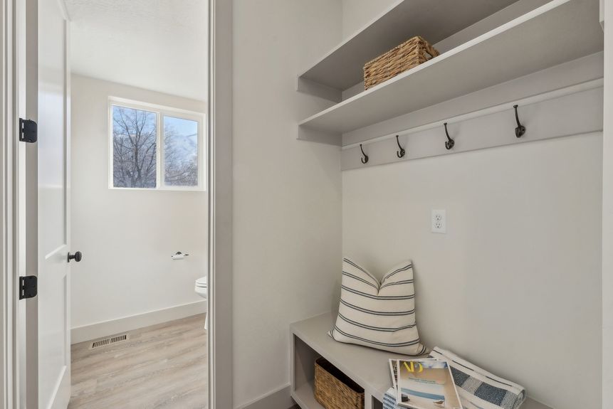 21_341 E 100 S St, Santaquin_HDR011