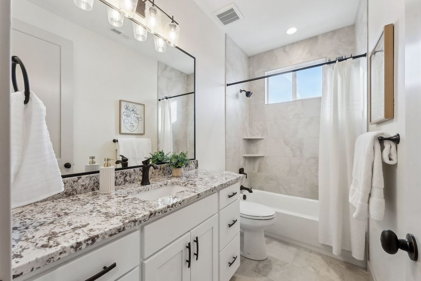 32_341 E 100 S St, Santaquin_HDR022