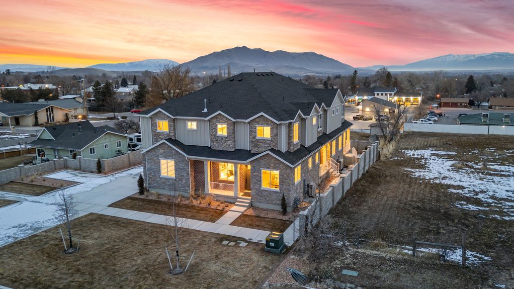 55_341 E 100 S St, Santaquin_Twilight003