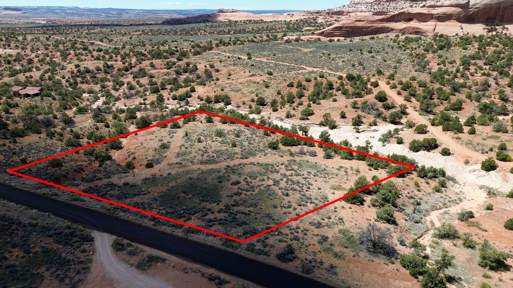 Moab Photo-Property Lines 1-min