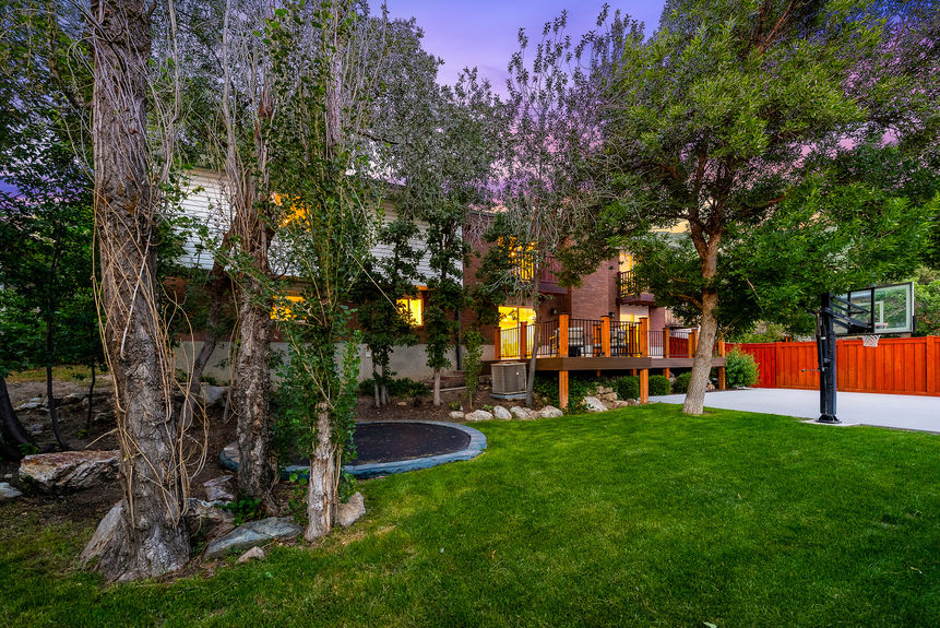 8816 Alpen Way, Cottonwood Heights_Twilight012-3