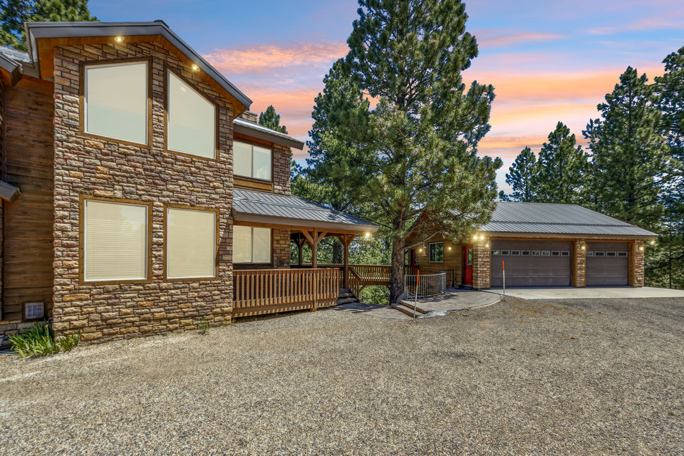 2770 Dead Horse Loop