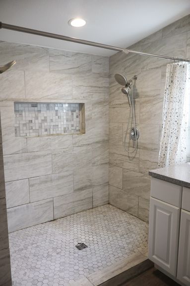 8522 Solar Way Primary bathroom bob