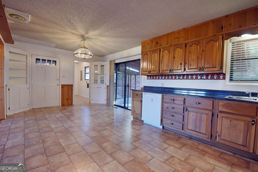 HD_1709830408544_1316BugscuffleRd_03072426