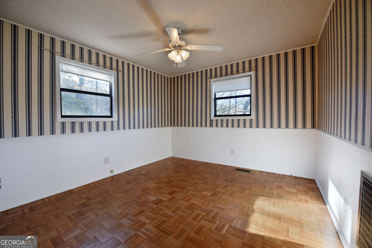 HD_1709830415556_1316BugscuffleRd_03072434