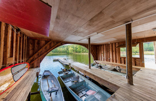 511-farm-lake-rd-35173-boathouse-interior