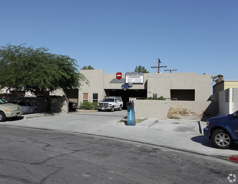 Industrial - Palm Springs, CA, sold for $695,000