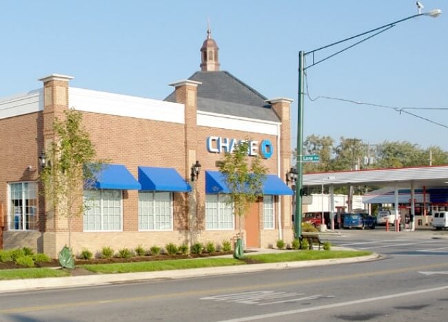 Chase Bank - Columbus, OH, sold for $3,100,000