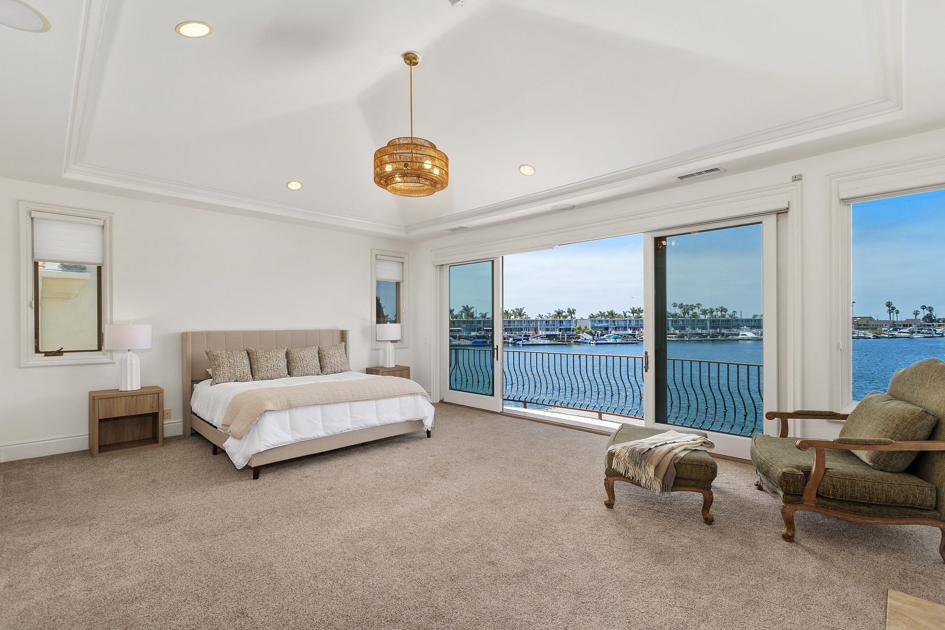 32_11815834_180989_180989-EI-131