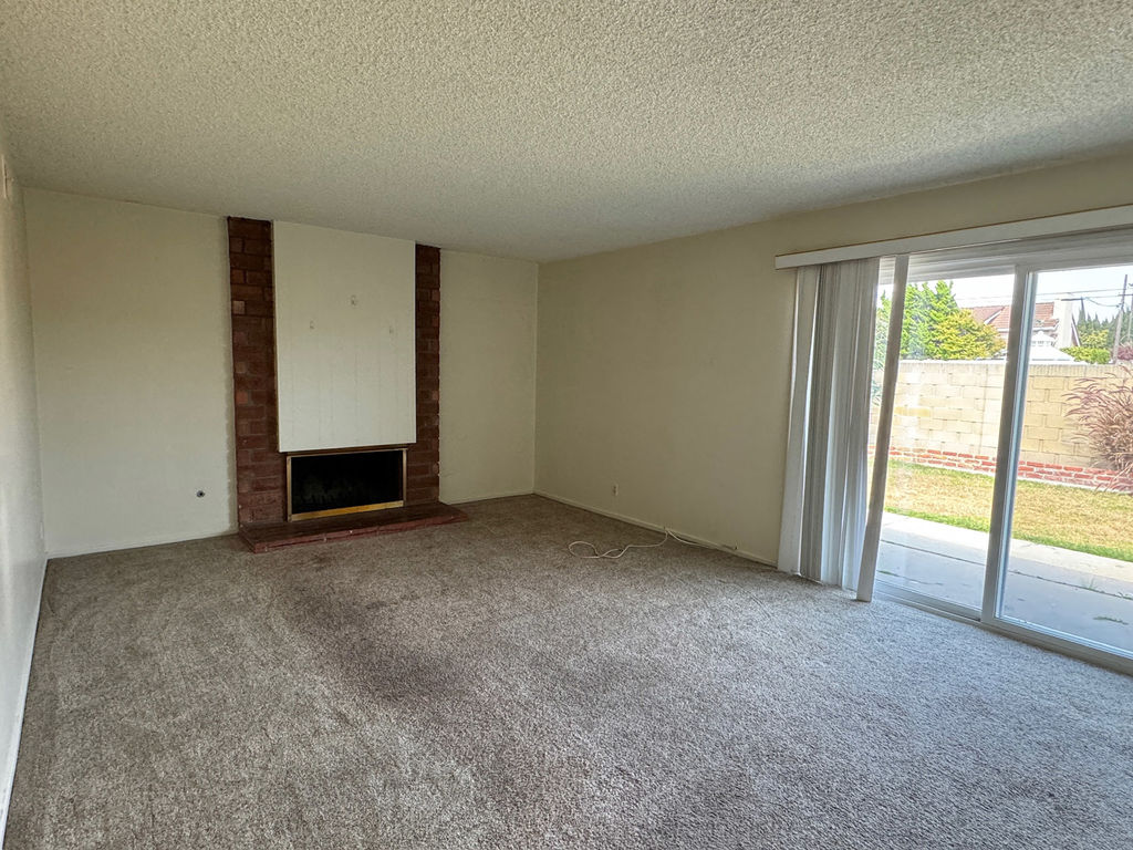 A living room emptied after a full estate cleanout