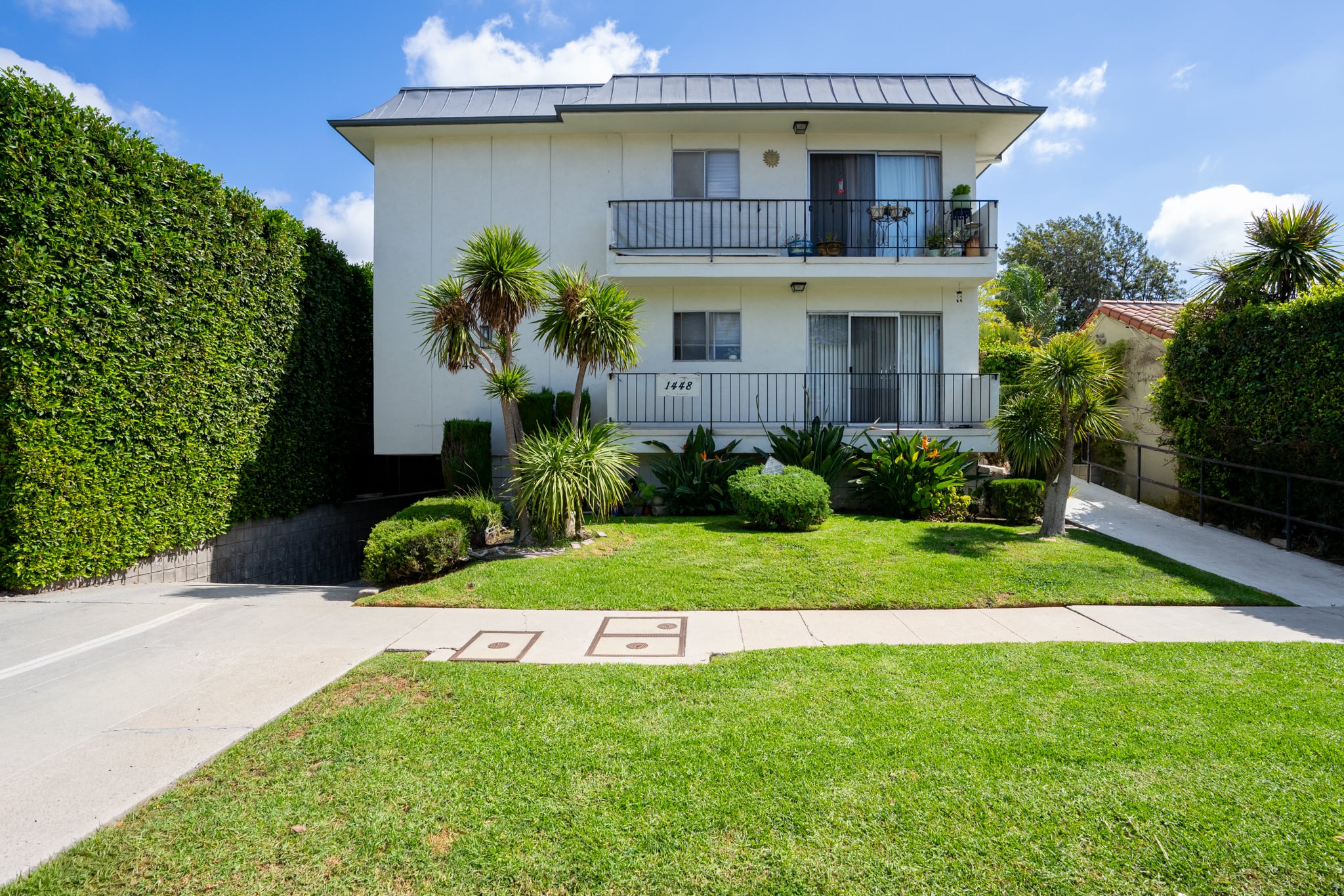 1448 Stearns Drive Los Angeles CA 90035, 8-unit multifamily building exterior, Pico-Robertson