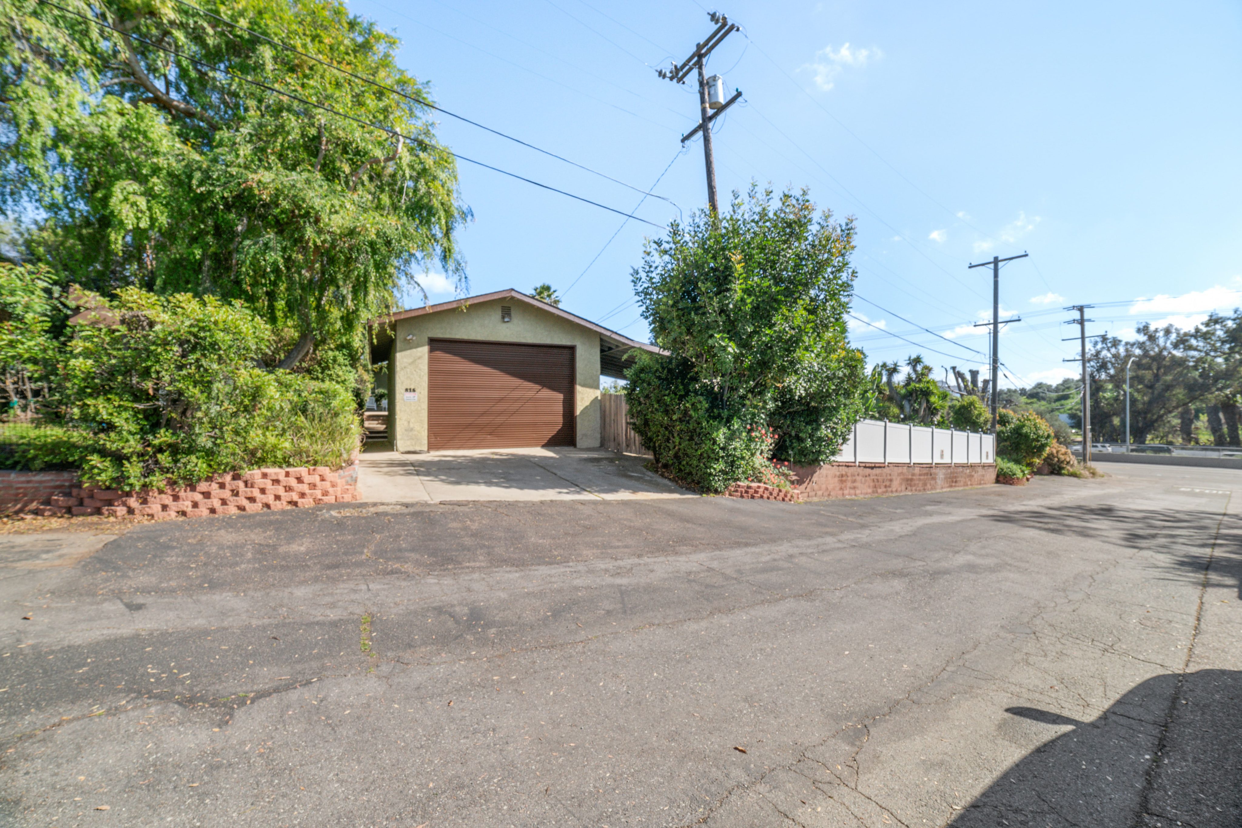 801 W Vista Way Vista CA, 2 unit multifamily property sold out of an estate