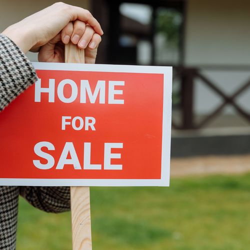 Can You Buy a House in Orange County Before Selling Yours?