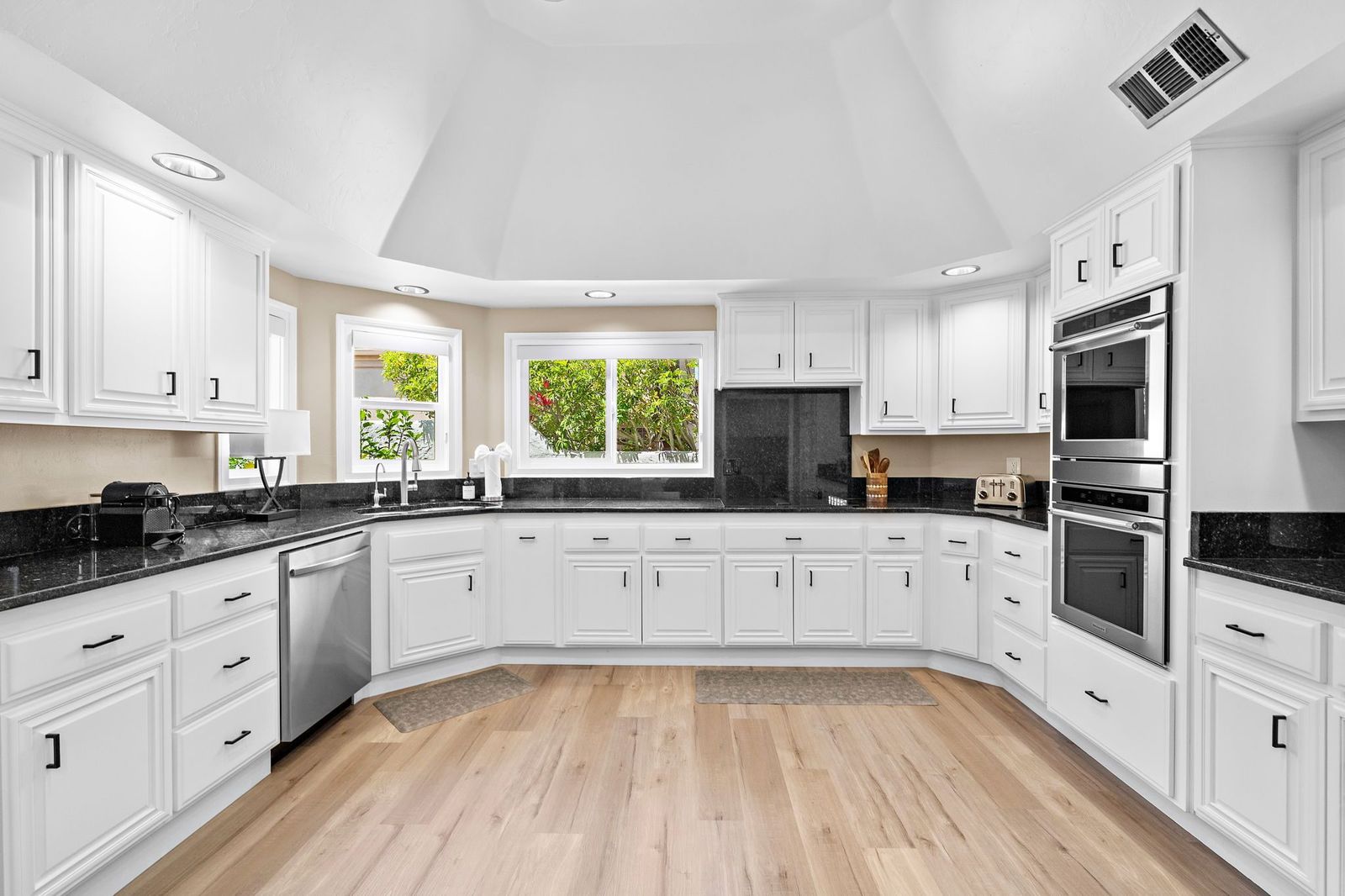Kitchen at 306 Via Colibri with custom cabinetry