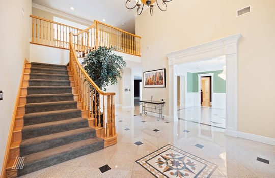 10 - Entry Foyer