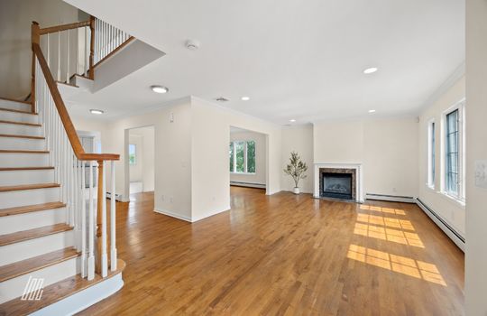 2 Kathleen Ct - 08
