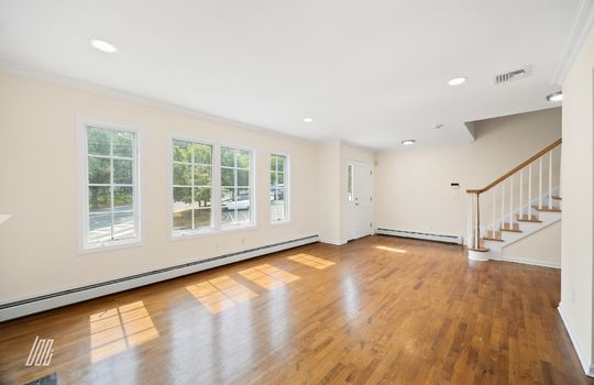 2 Kathleen Ct - 09