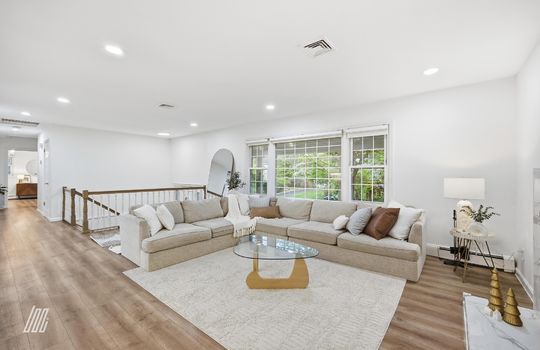 56 Northwood Ave - 03