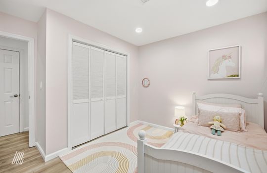 56 Northwood Ave - 24