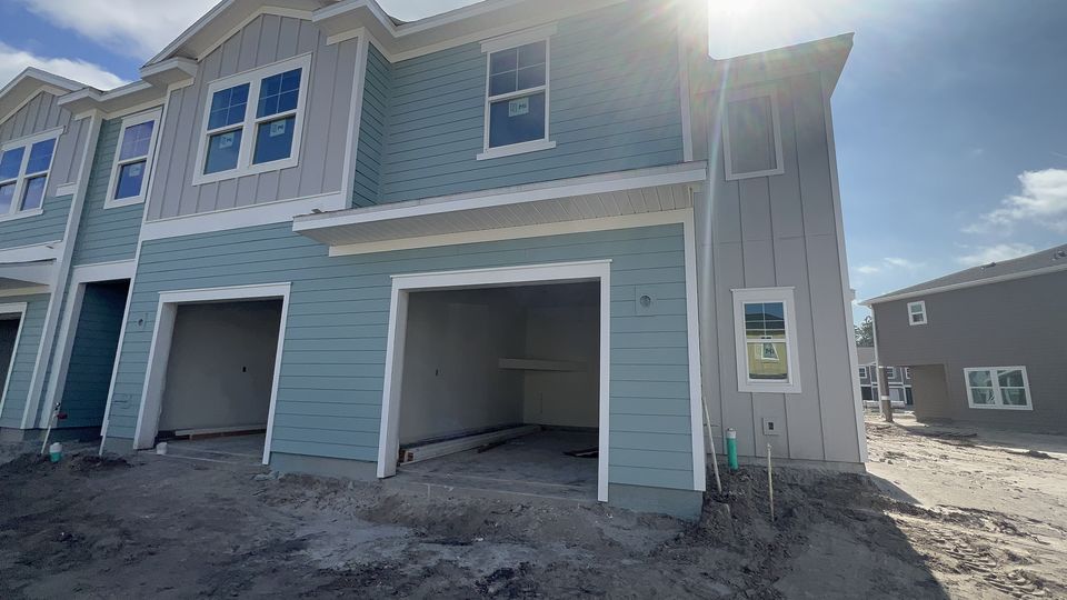 Hello!                 Mike Theodosiou and Daileny Padilla