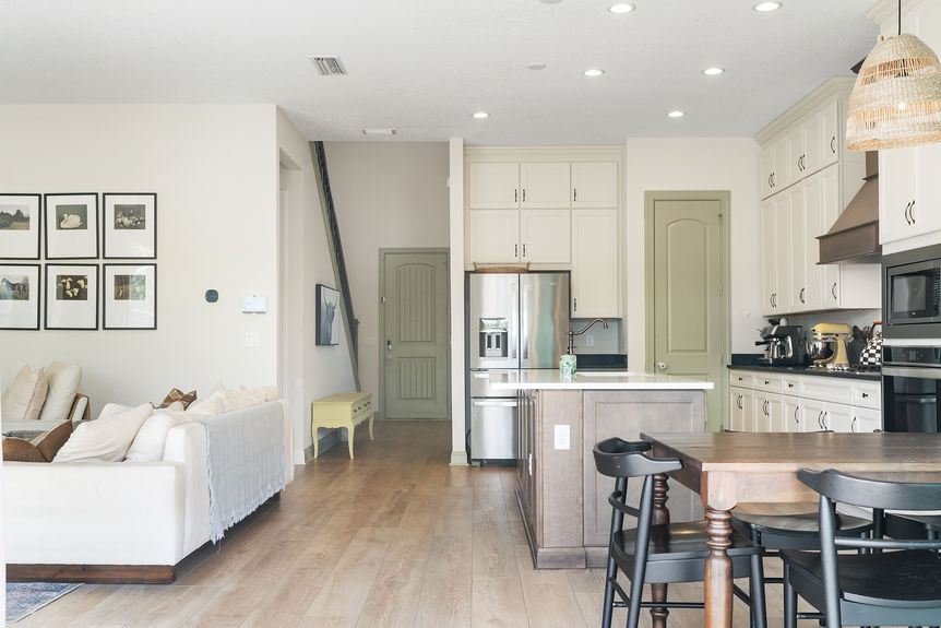 DOWNSTAIRS MAIN AREA