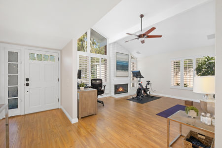 5_11220661_163978_163978-EI-105