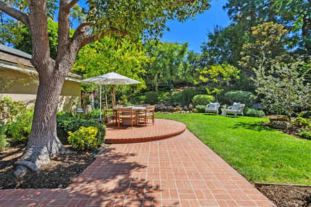 28_11894357_183129_183129-EI-128