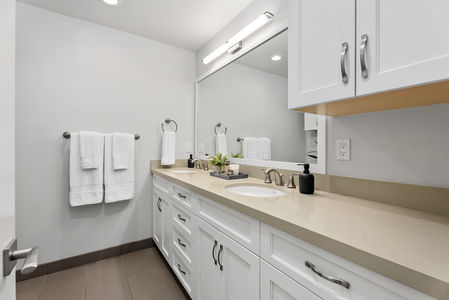 28_11981145_185806_185806-EI-128