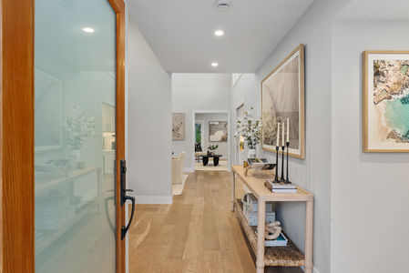 5_11981122_185806_185806-EI-105