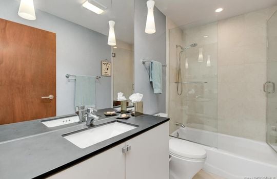 435-ravina-st-la-jolla-ca-unit-f-37