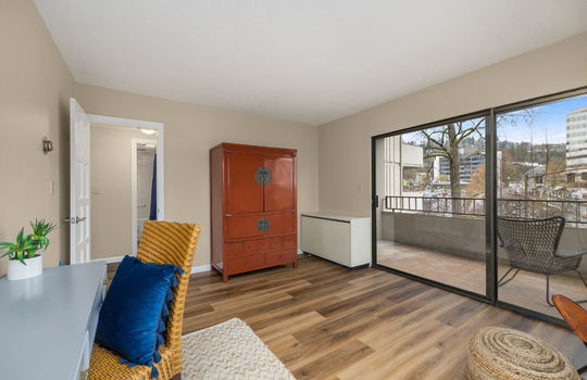 24-web-or-mls-2211-sw-1st-ave-202