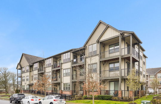 3-web-or-mls-16441-nw-chadwick-way-202