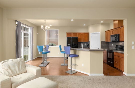 12-web-or-mls-15623-sw-raphael-ln