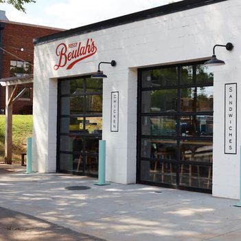 8ABAC070-F78A-49A2-833E-21751CC88B98