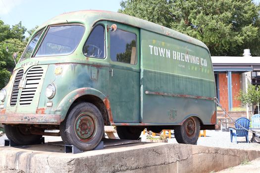 Town-Brewing-Bus-compressor (1) 2